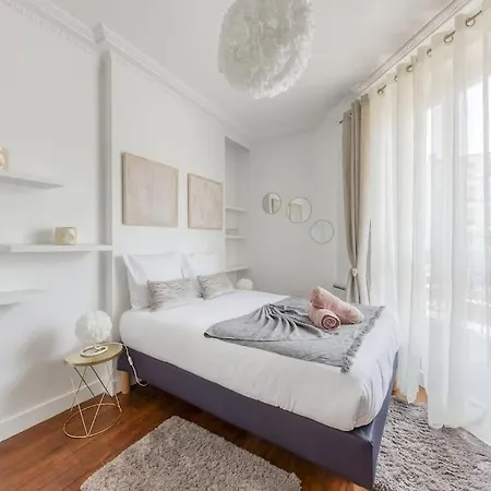 Le Parisien Chic- 4 Min Metro Apartment Le Kremlin-Bicetre